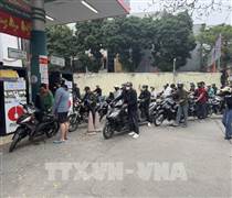 Ùn ứ ở một số cây xăng nội thành Hà Nội