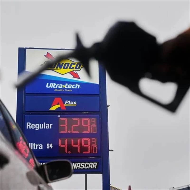 Giá xăng ở Mỹ tiếp tục leo thang, tăng 14% chỉ trong một tuần vì chiến sự Iran