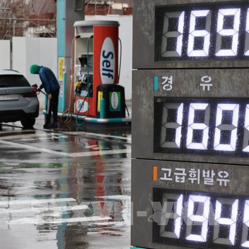 Giá xăng tại Hàn Quốc vượt mốc cao nhất trong gần 4 năm ​