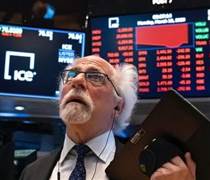 Chứng khoán tương lai Mỹ hồi mạnh từ đáy khi nhà đầu tư đánh giá tác động của giá dầu ngất ngưởng