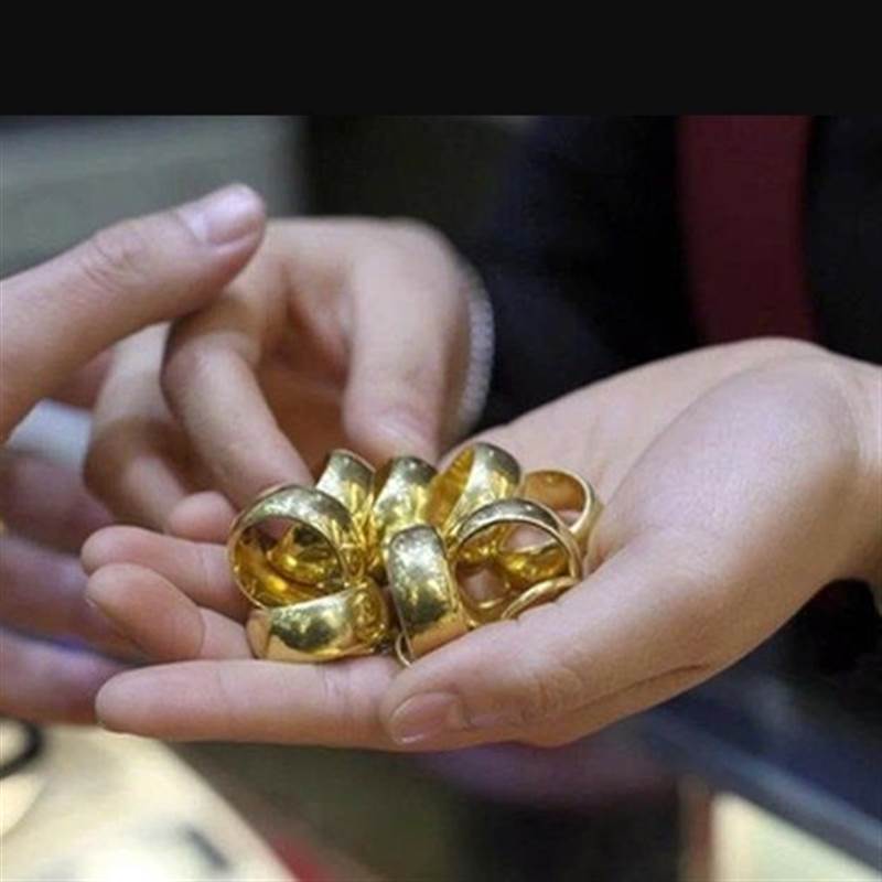 Giá vàng hôm nay 10/3: Người mua vàng nhẫn lỗ 3,5 triệu đồng/lượng sau 1 ngày