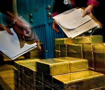 Cả thế giới đang khát vàng mà tại sao 60 quốc gia này lại giấu 400.000 thỏi dưới một mê cung "âm hiểm"?