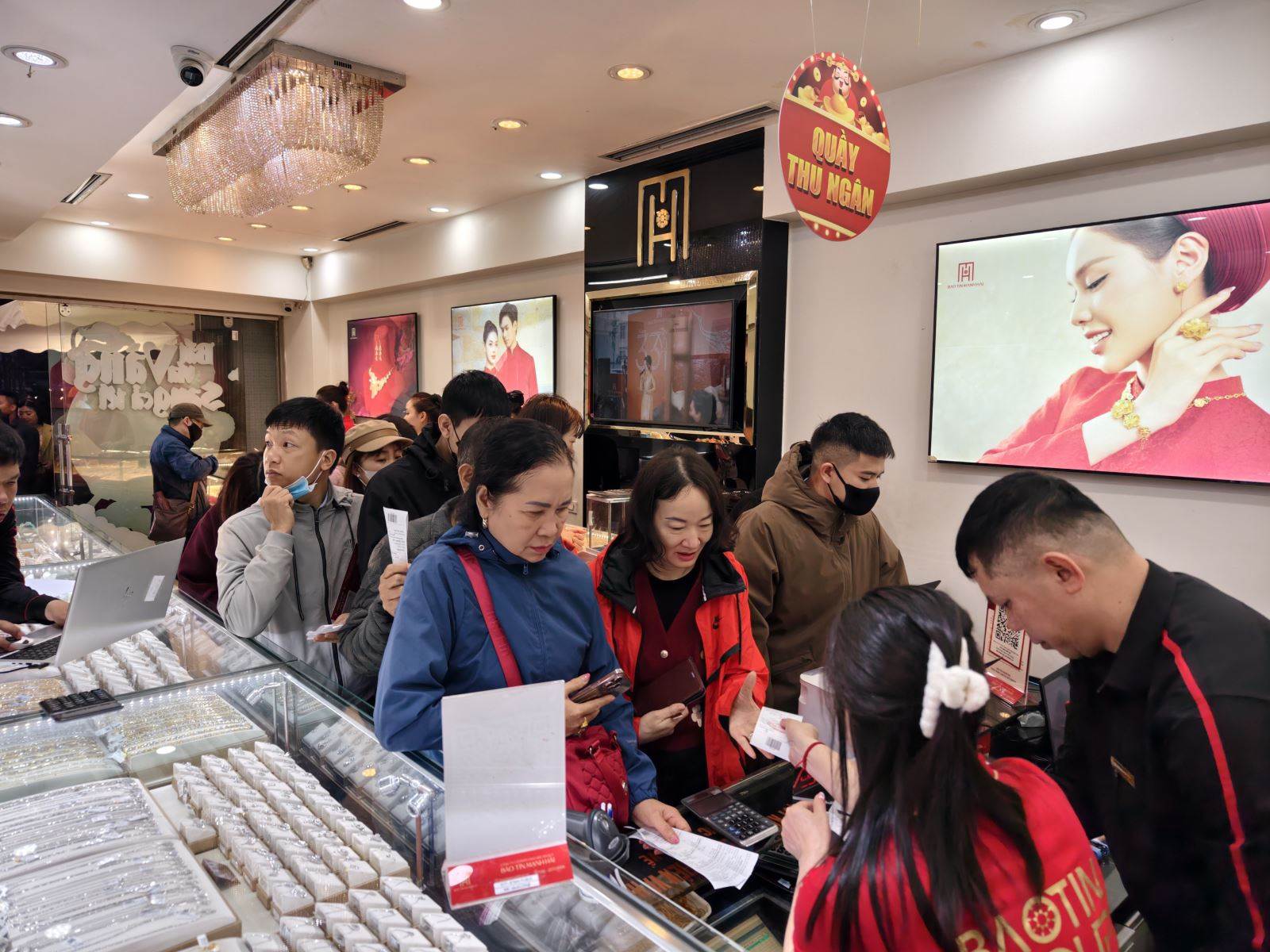 Thị trường vàng có dấu hiệu phục hồi rõ rệt