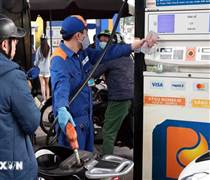 Giá xăng E5RON92 tiếp tục giảm từ 22h00 hôm nay 12/3