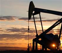 Dầu tiếp đà tăng khi Mỹ cân nhắc tấn công cơ sở xuất khẩu dầu mỏ của Iran