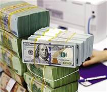 Giá USD ngân hàng bán ra tăng kịch trần