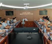 Sức ép chi phí bủa vây từ nhà máy đến ruộng đồng