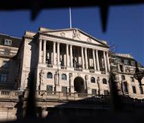 Các ngân hàng trung ương đối phó với lạm phát gia tăng khi giá năng lượng tăng vọt