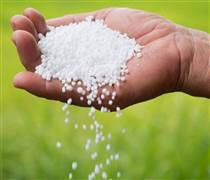 Giá dầu neo cao, lợi nhuận ngành phân bón có thể tăng 12%