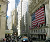 Thị trường chứng khoán Mỹ biến động chóng mặt, 'rút chân' cuối phiên