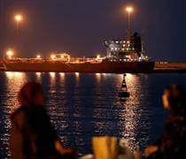 NÓNG!!! Mỹ tạm dỡ bỏ lệnh trừng phạt đối với dầu mỏ Iran trên biển