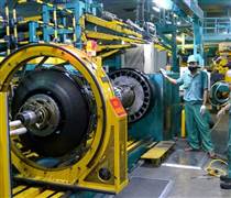 Hai Phó Tổng giám đốc làm việc trên dưới 30 năm ở một công ty cao su xin nghỉ việc cùng vì lý do sức khoẻ xấu