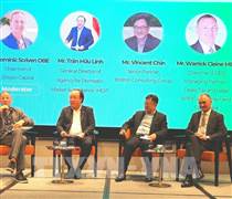 Việt Nam - Anh thúc đẩy xây dựng trung tâm tài chính quốc tế