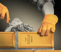 Giá vàng giảm 21% lập kỷ lục 106 năm trong khi Bitcoin giữ ổn định ở mức 71,000 USD