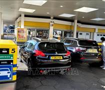 Giá dầu tăng vọt 5% khi hy vọng đàm phán Mỹ - Iran không chắc chắn