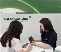 UPS: Cổ phiếu tăng mạnh sau lên sàn, Tổng giám đốc UPS muốn hạ sở hữu