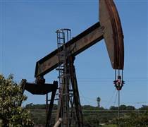 Thị trường năng lượng chao đảo, dầu Brent vượt 114 USD/thùng