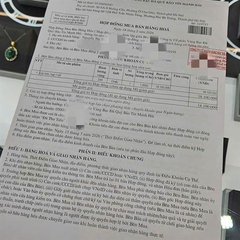 Mua vàng cầm “giấy hẹn”: Giữ "giá" hay giữ rủi ro?