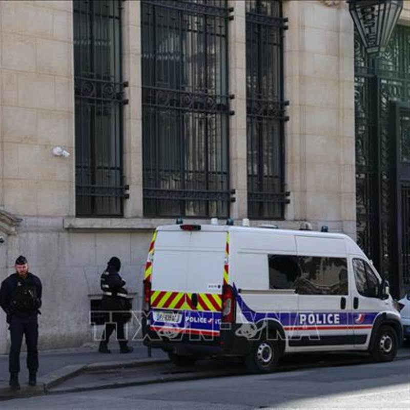 Pháp ngăn chặn vụ đánh bom bên ngoài Bank of America tại Paris