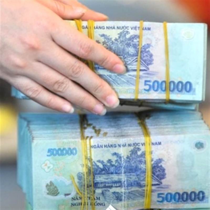 Số tiền cần gửi tiết kiệm ngân hàng để nhận lãi 20 triệu đồng mỗi tháng