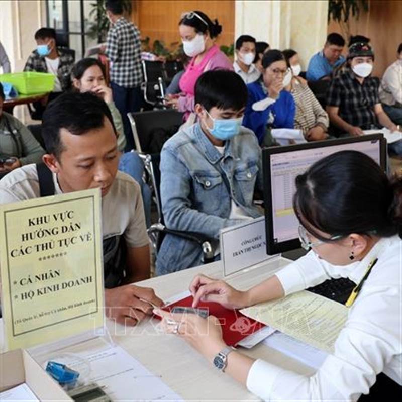 Hộ kinh doanh 'chạy đua' kỳ kê khai thuế đầu tiên