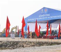 Hàng trăm người dân ngồi chật kín nhà văn hóa nghe mức giá đền bù đất tại siêu dự án Olympic 925.000 tỷ đồng có quy mô lớn nhất lịch sử Vingroup