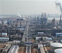 Nhà máy 'ấm trà' và cách Trung Quốc giảm sốc giữa khủng hoảng dầu mỏ