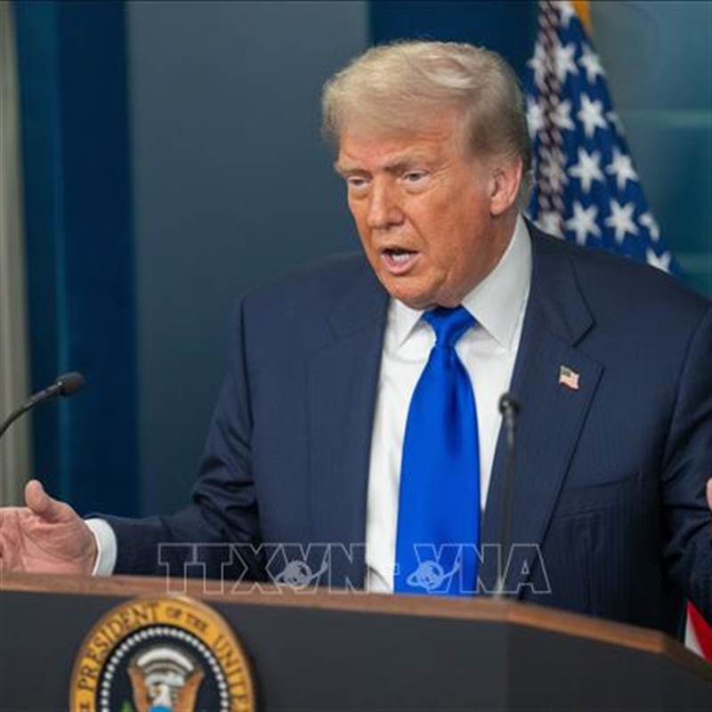 Tổng thống Trump đưa ra cảnh báo mới nhất với Iran về eo biển Hormuz