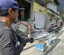 Nghịch lý xuất khẩu vật liệu xây dựng: Tiền cước cao hơn tiền hàng