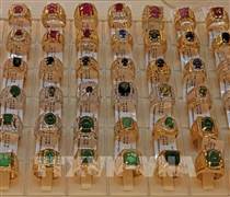 Tâm lý thận trọng giữ giá vàng đi ngang