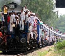 Nhà đầu tư ồ ạt mở tài khoản, khối ngoại lập kỷ lục trong tháng VN-Index mất hơn 200 điểm