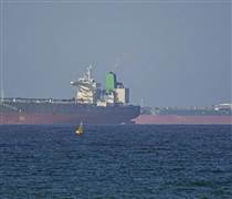 Hàng loạt hãng vận tải biển lớn nhất thế giới báo tin dữ từ Hormuz