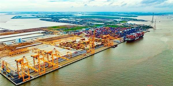 Kinh tế Việt Nam giữ đà tăng trưởng giữa “sóng ngầm” toàn cầu