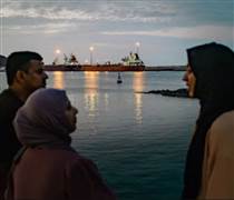 'Quýt làm, cam chịu': Iran lập trạm thu phí ở Hormuz, Mỹ 'bình chân như vại' nhưng đồng minh vùng Vịnh của Nhà Trắng lại gánh chịu thiệt hại tới 14 tỷ USD