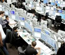 Các hạn chế tại eo biển Hormuz khiến giá dầu duy trì ở mức cao