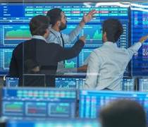 Nâng hạng thành công, vì sao khối ngoại vẫn bán ròng?