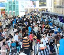 Nhiều đường bay hết vé, giá cao “ngất ngưởng” dịp cao điểm nghỉ lễ 30/4-1/5