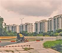 Địa ốc lãi lớn nhưng thiếu dòng tiền mới