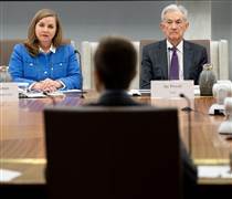 Fed khó giảm lãi suất, thị trường mong chờ gì?