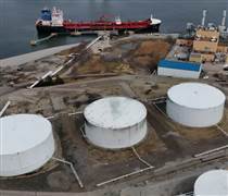 Giá dầu đảo chiều sau 50 ngày 'nghẹt thở' vì Trung Đông