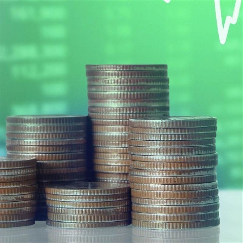 Thị trường quỹ chịu sức ép từ biến động và lãi suất