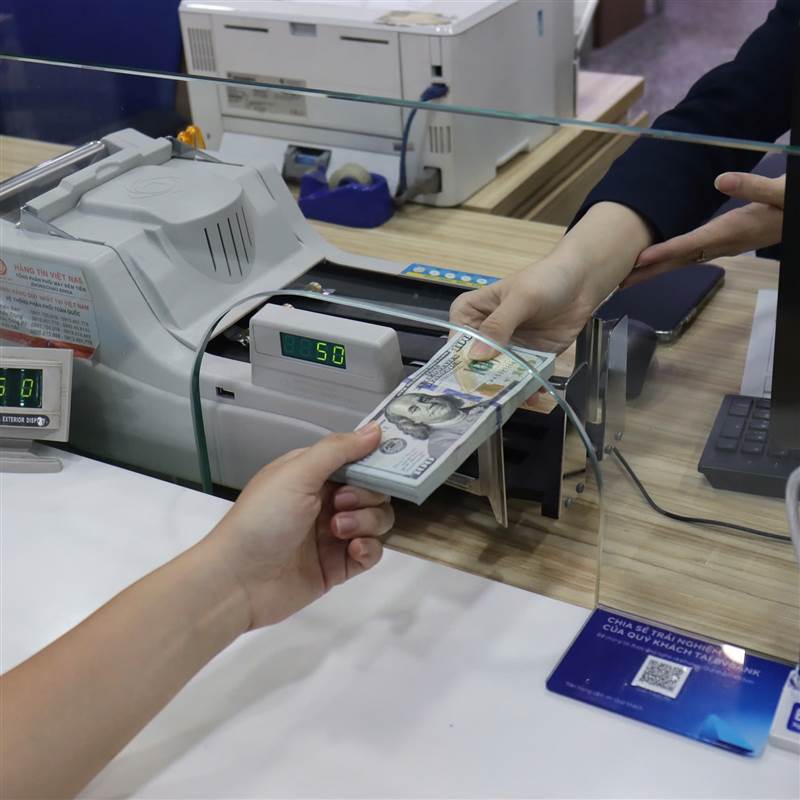 Kiều hối chuyển về TP. Hồ Chí Minh đạt 2 tỷ USD trong quý I