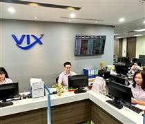 Chứng khoán VIX: Lợi nhuận quý I lao dốc, cổ phiếu giảm sâu sau pha loãng