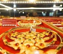 Giá vàng đảo chiều mạnh sau sự cố mới tại eo biển Hormuz