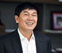 HPG: Tỷ phú Trần Đình Long: Cổ đông cứ yên tâm