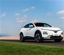 Khách hàng sở hữu VinFast VF 6: “Quyết định chuyển sang xe điện là bước đi sáng suốt”