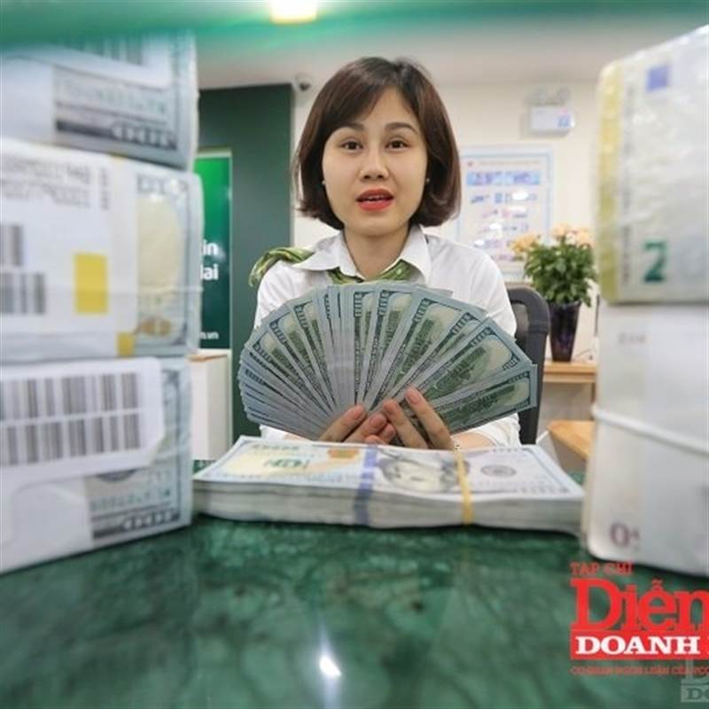 Thúc đẩy thu hút vốn tiền gửi, giải pháp nào?