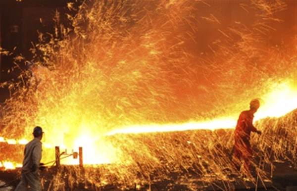 Các nhà máy Trung Quốc điêu đứng vì thiếu điện, giá hàng hóa