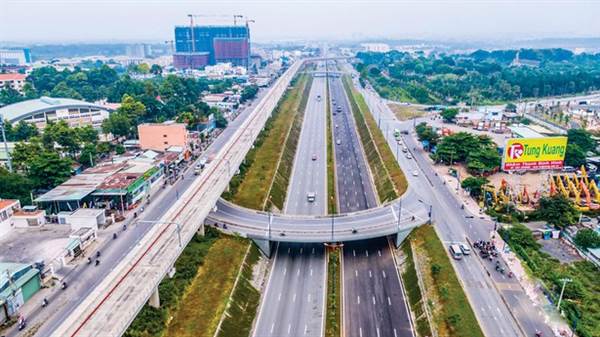 Đột phá hạ tầng giao thông cú hích cho TPHCM