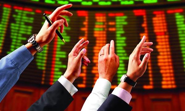Tự doanh bán ròng 1.200 tỷ, chốt lời hàng loạt cổ phiếu sau 